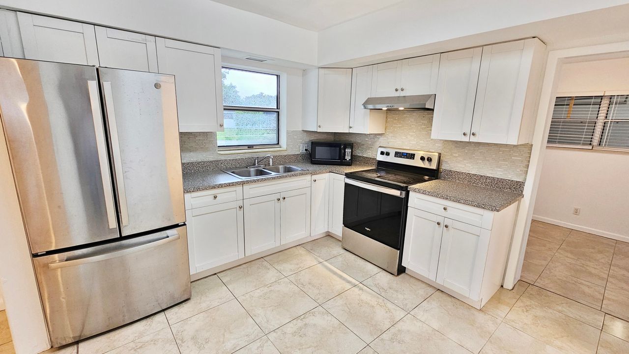 待售: $439,900 (3 贝兹, 2 浴室, 1546 平方英尺)