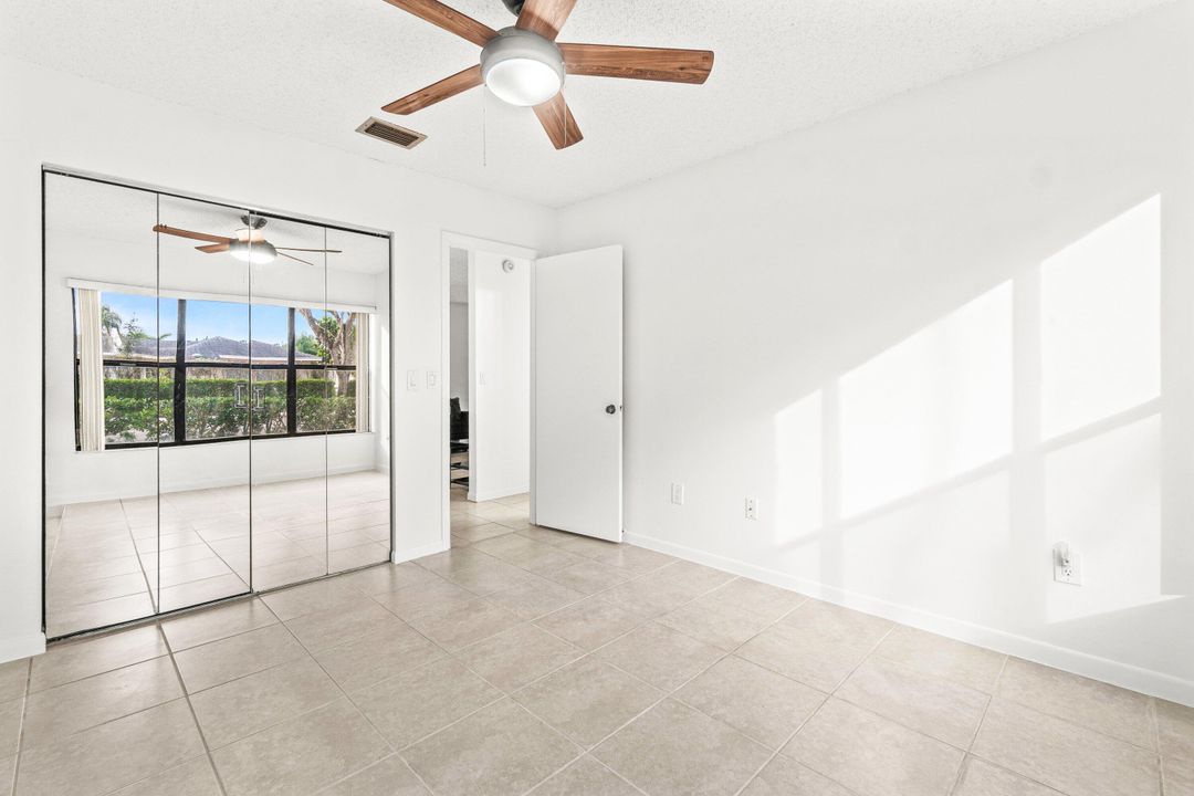 На продажу: $225,000 (2 спален, 2 ванн, 1271 Квадратных фут)