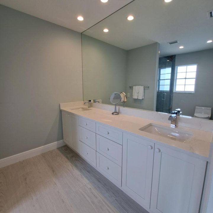 В аренду: $4,000 (2 спален, 2 ванн, 1431 Квадратных фут)