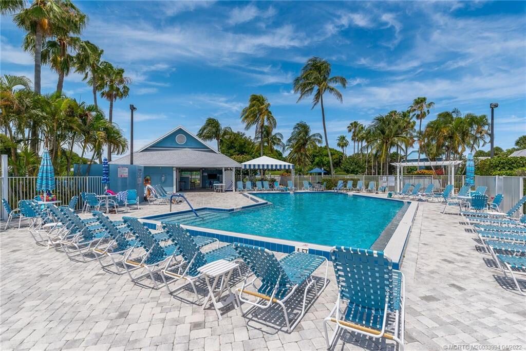 В аренду: $4,000 (2 спален, 2 ванн, 1431 Квадратных фут)