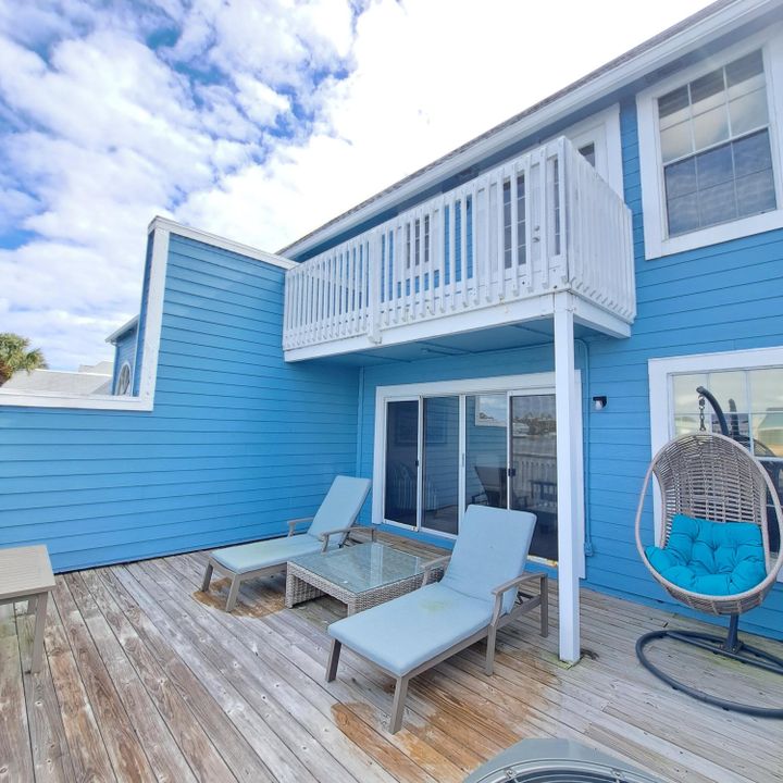 В аренду: $4,000 (2 спален, 2 ванн, 1431 Квадратных фут)