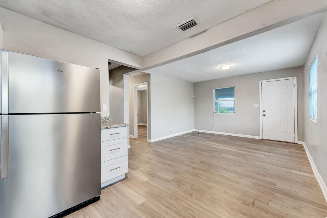 For Rent: $2,750 (4 beds, 2 baths, 1150 Square Feet)