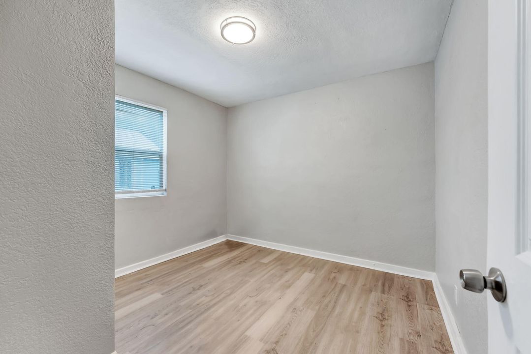 For Rent: $2,750 (4 beds, 2 baths, 1150 Square Feet)