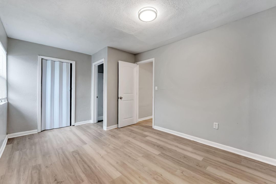 For Rent: $2,750 (4 beds, 2 baths, 1150 Square Feet)