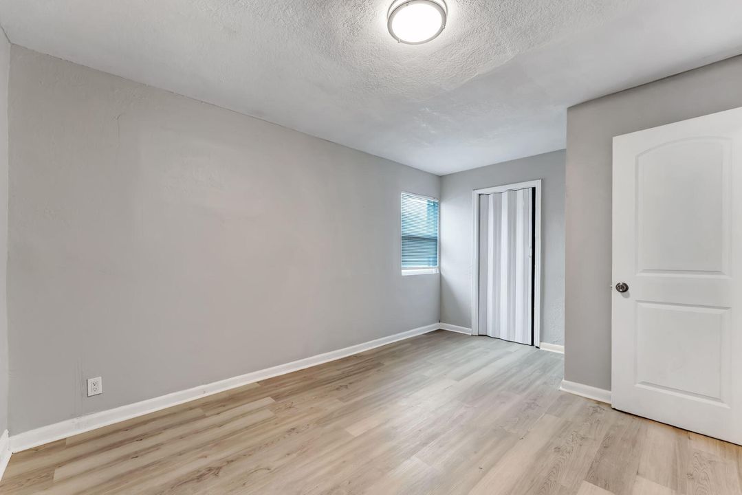 For Rent: $2,750 (4 beds, 2 baths, 1150 Square Feet)