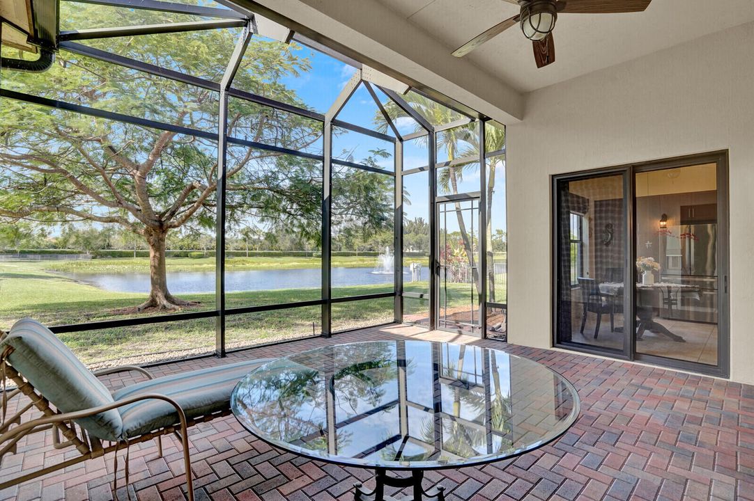 待售: $835,000 (4 贝兹, 3 浴室, 2671 平方英尺)