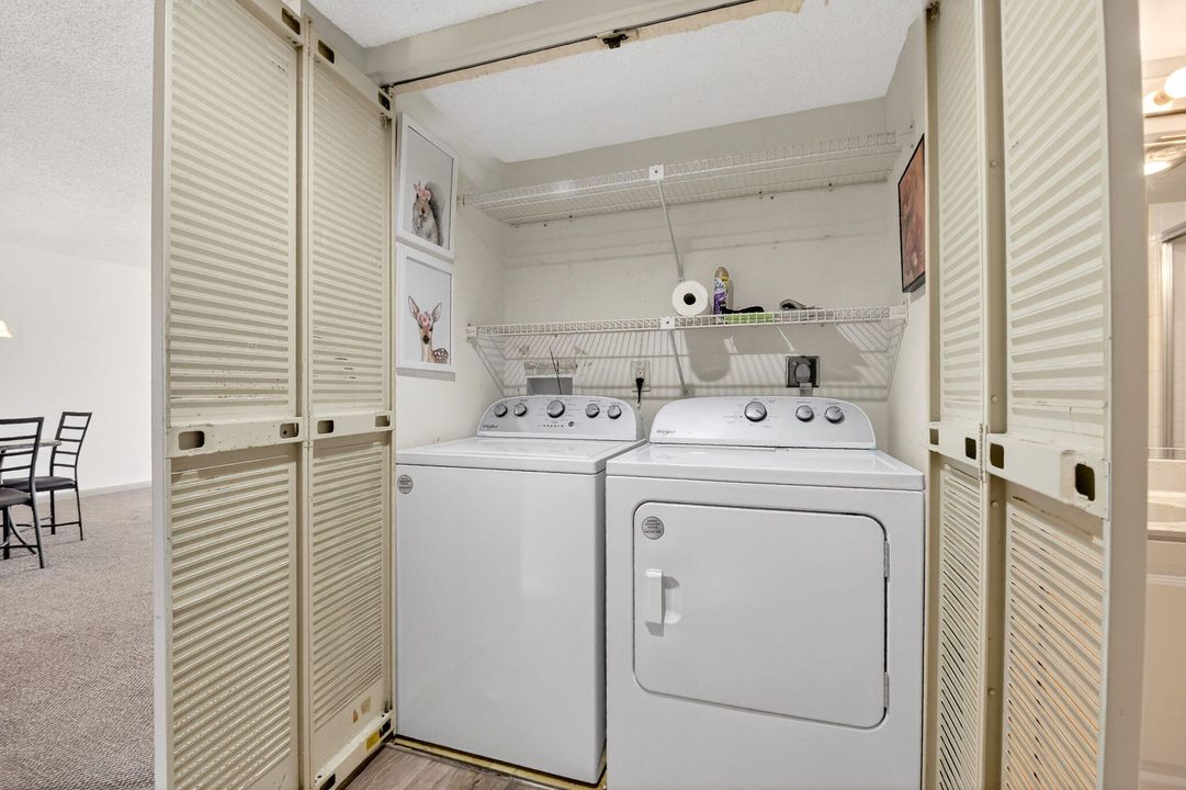 На продажу: $199,000 (2 спален, 2 ванн, 1280 Квадратных фут)