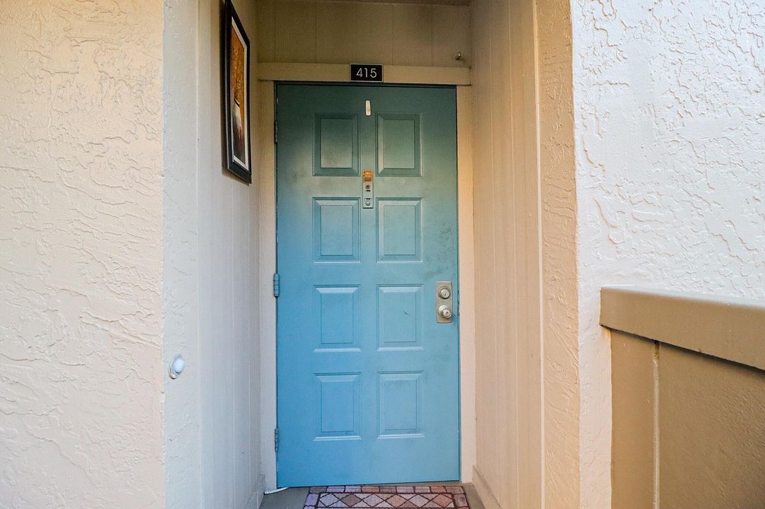 For Sale: $200,000 (2 beds, 2 baths, 852 Square Feet)