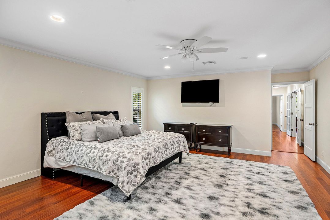 For Rent: $20,000 (3 beds, 2 baths, 3687 Square Feet)