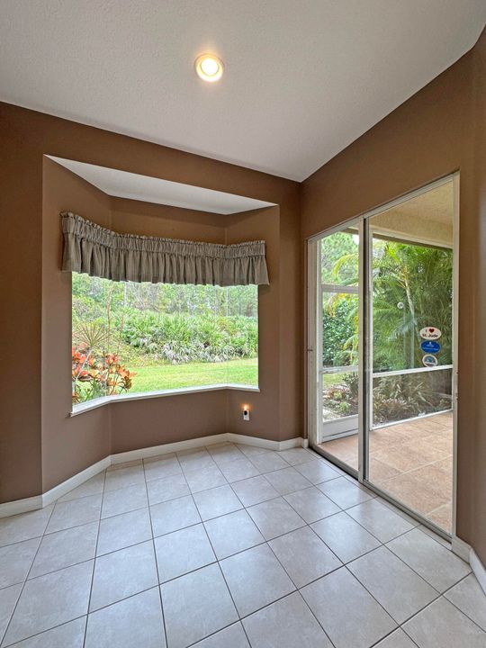 На продажу: $369,000 (3 спален, 2 ванн, 1749 Квадратных фут)