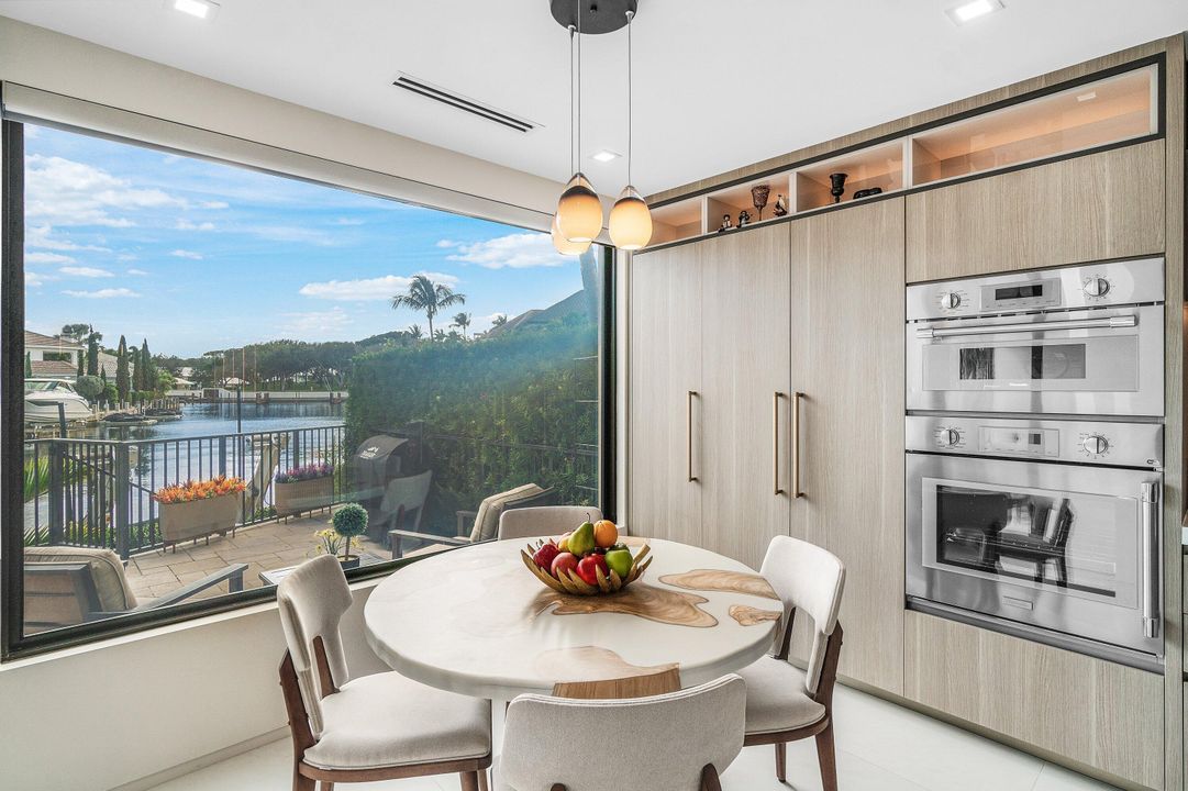 En Venta: $3,850,000 (4 camas, 3 baños, 3190 Pies cuadrados)