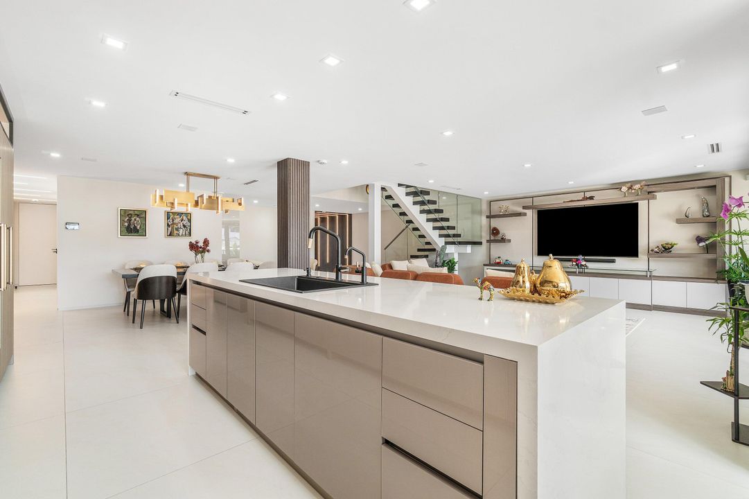 En Venta: $3,850,000 (4 camas, 3 baños, 3190 Pies cuadrados)