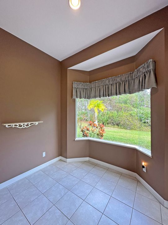 На продажу: $369,000 (3 спален, 2 ванн, 1749 Квадратных фут)