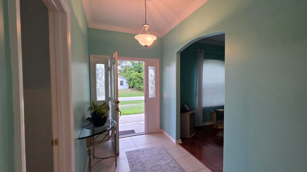 For Sale: $525,000 (4 beds, 2 baths, 2012 Square Feet)