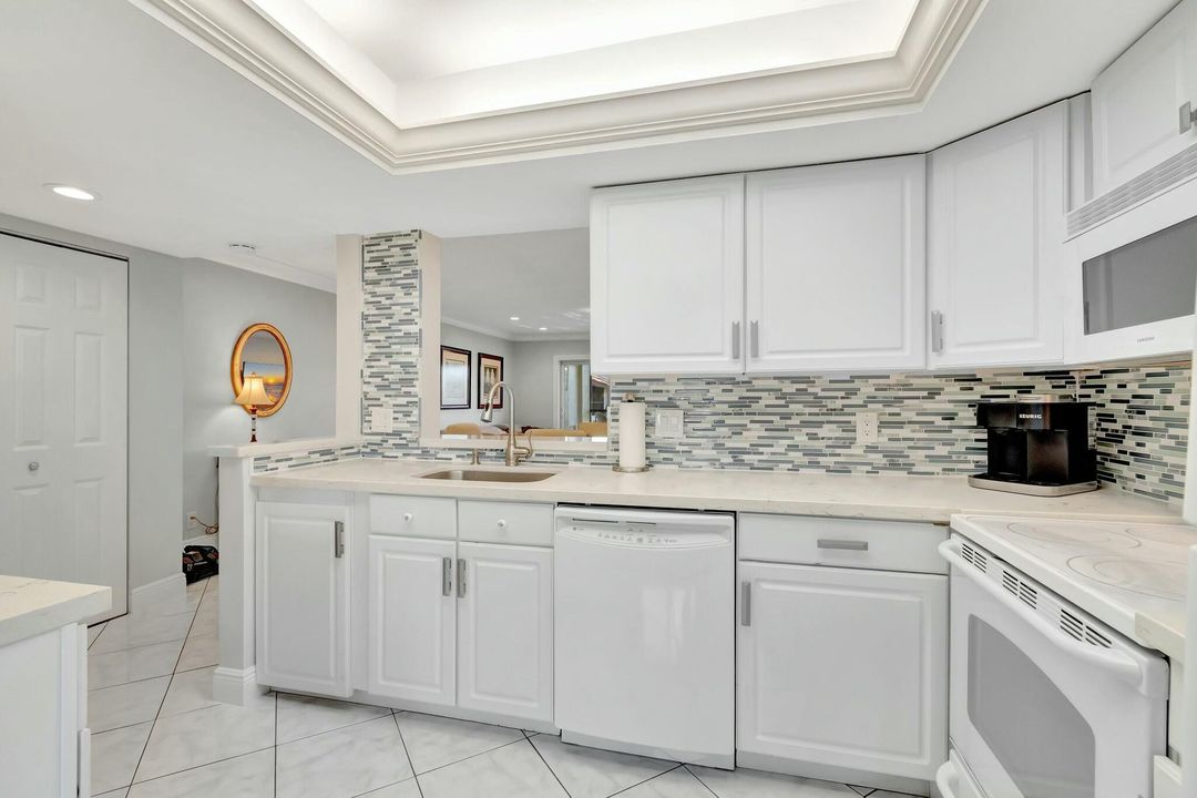 出租: $2,200 (2 贝兹, 2 浴室, 1044 平方英尺)