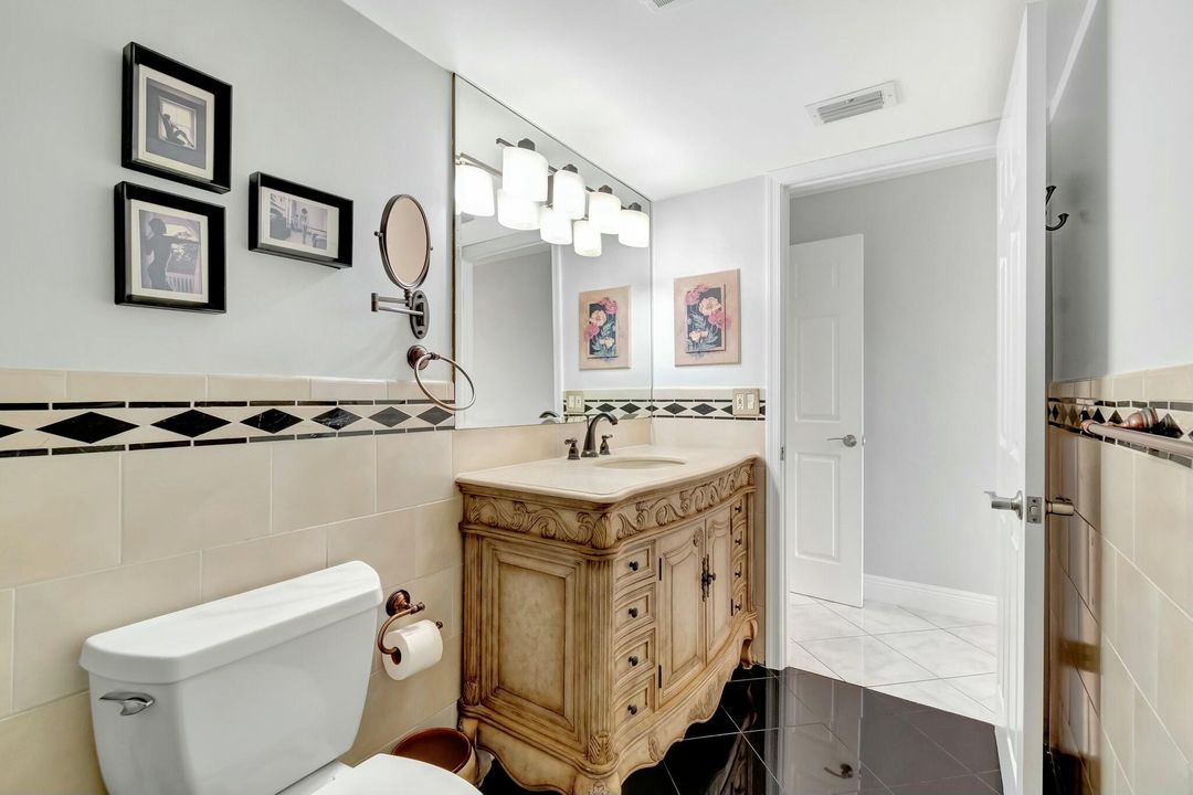 出租: $2,200 (2 贝兹, 2 浴室, 1044 平方英尺)