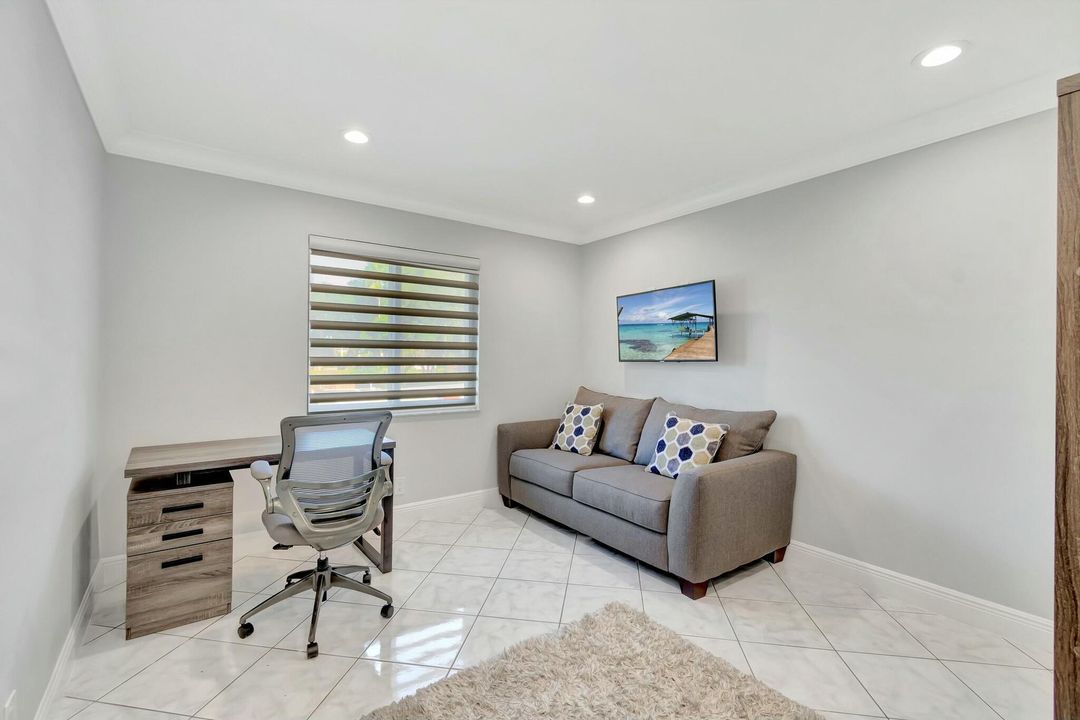 出租: $2,200 (2 贝兹, 2 浴室, 1044 平方英尺)