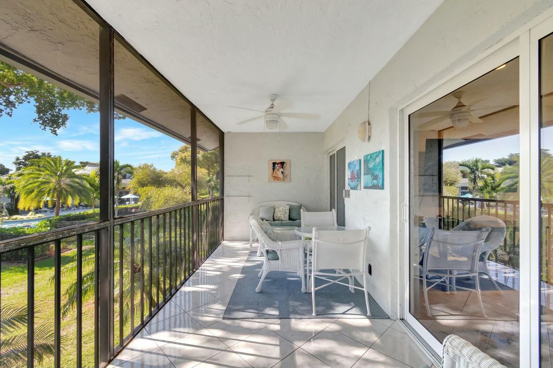 出租: $2,200 (2 贝兹, 2 浴室, 1044 平方英尺)