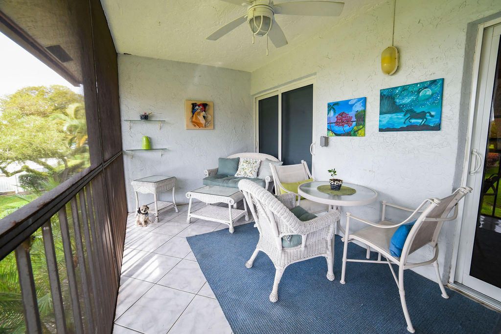 出租: $2,200 (2 贝兹, 2 浴室, 1044 平方英尺)