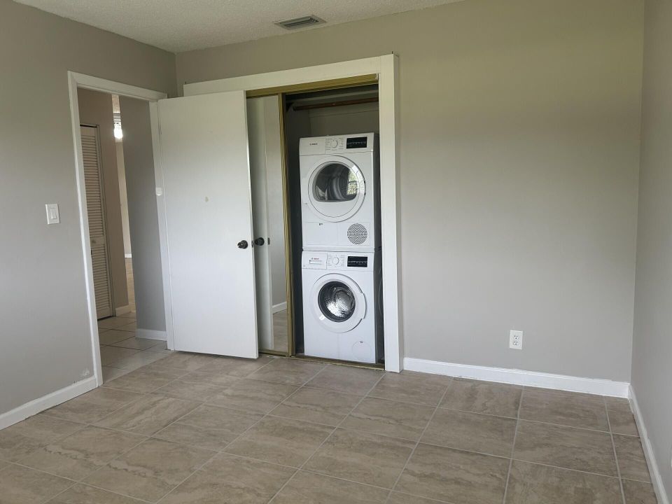 En Renta: $2,000 (2 camas, 2 baños, 934 Pies cuadrados)