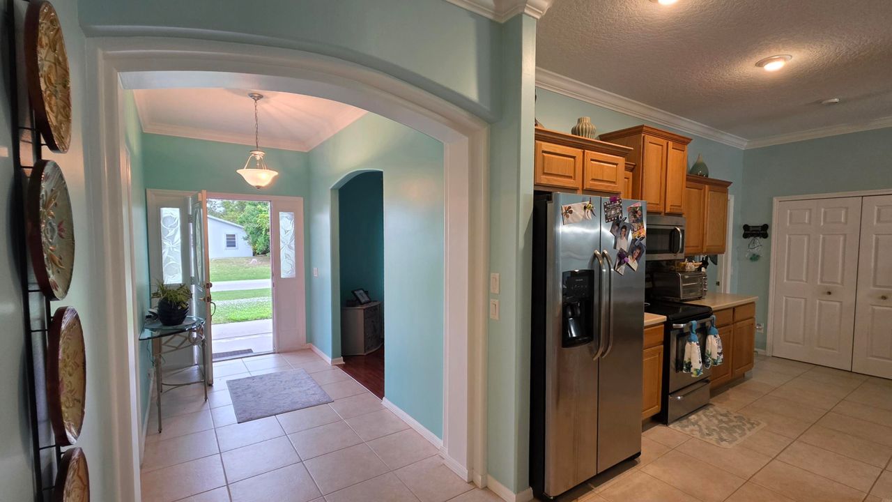 For Sale: $525,000 (4 beds, 2 baths, 2012 Square Feet)