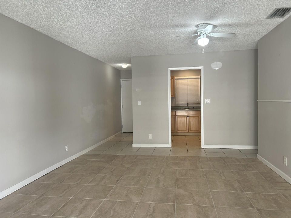 En Renta: $2,000 (2 camas, 2 baños, 934 Pies cuadrados)