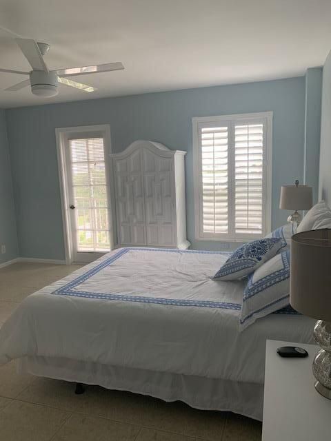 出租: $4,500 (2 贝兹, 2 浴室, 1170 平方英尺)