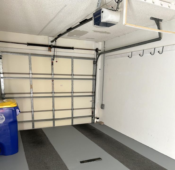 For Rent: $2,500 (2 beds, 2 baths, 1306 Square Feet)