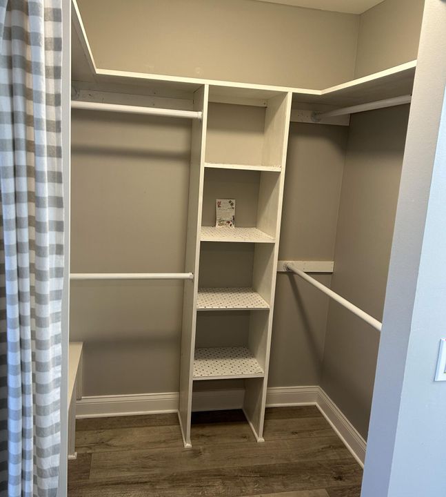 For Rent: $2,500 (2 beds, 2 baths, 1306 Square Feet)