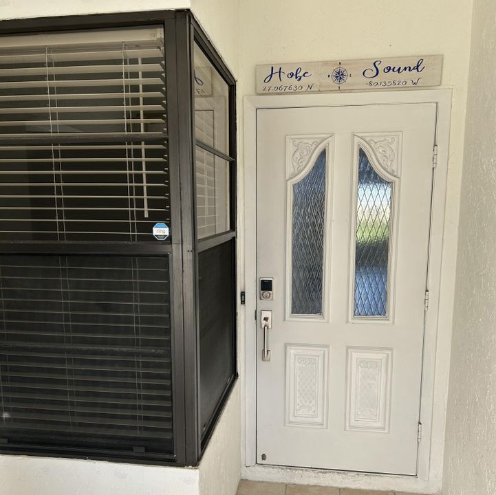 For Rent: $2,500 (2 beds, 2 baths, 1306 Square Feet)