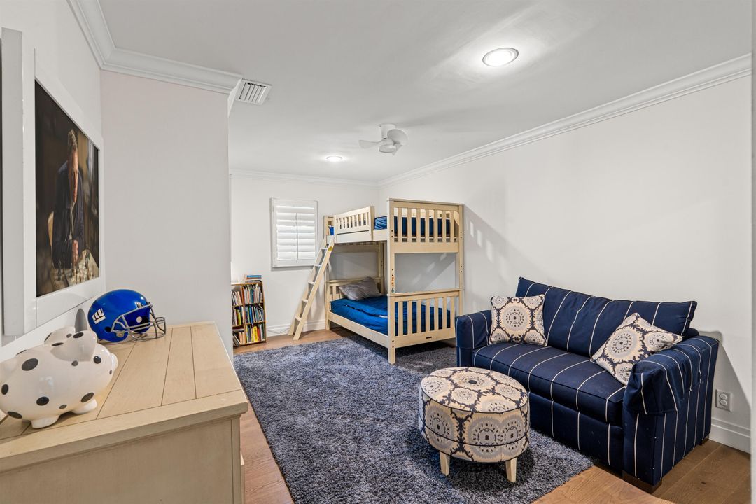 For Sale: $3,695,000 (4 beds, 4 baths, 3804 Square Feet)