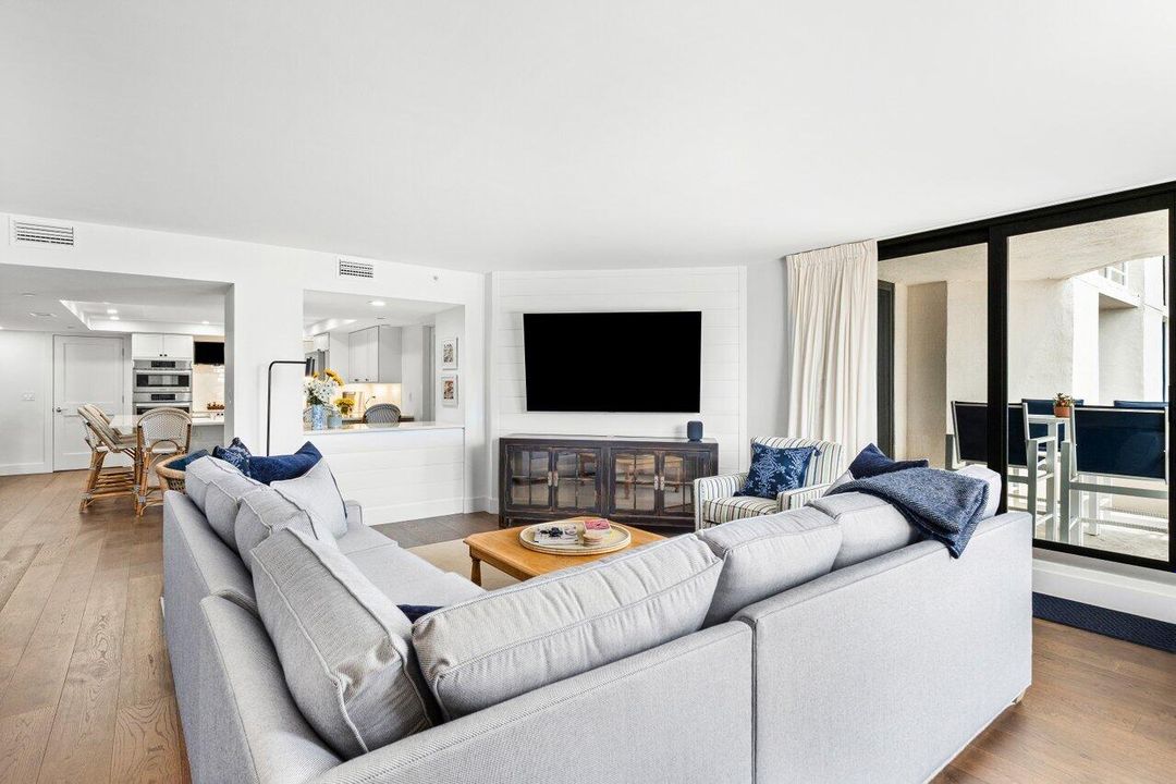 For Sale: $895,000 (2 beds, 2 baths, 1460 Square Feet)