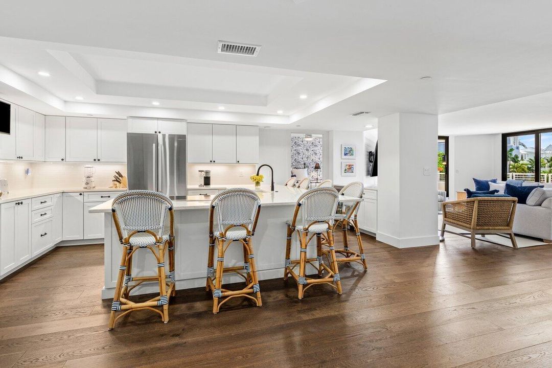 For Sale: $895,000 (2 beds, 2 baths, 1460 Square Feet)