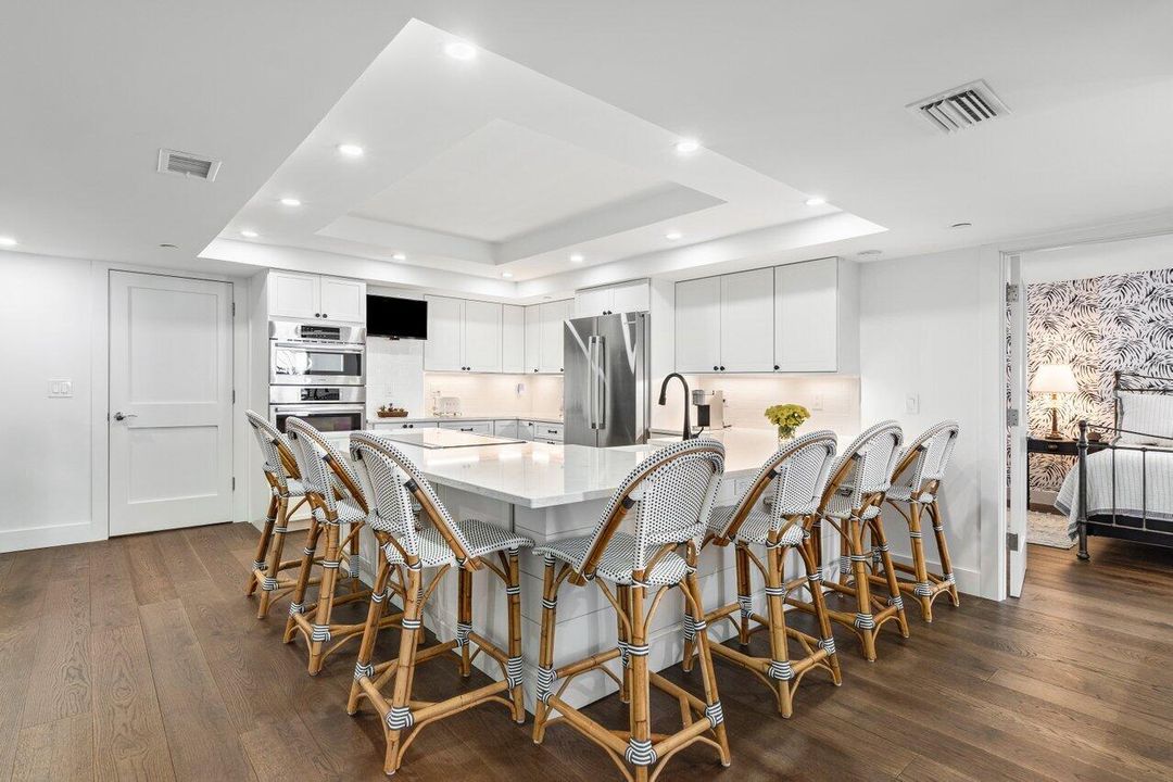 For Sale: $895,000 (2 beds, 2 baths, 1460 Square Feet)