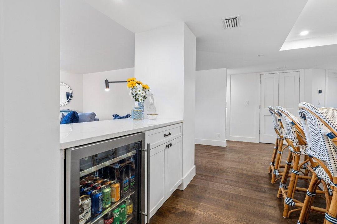 For Sale: $895,000 (2 beds, 2 baths, 1460 Square Feet)