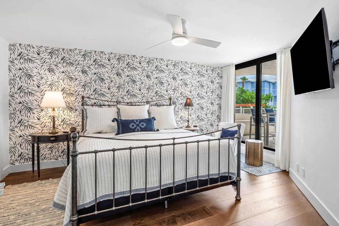 For Sale: $895,000 (2 beds, 2 baths, 1460 Square Feet)