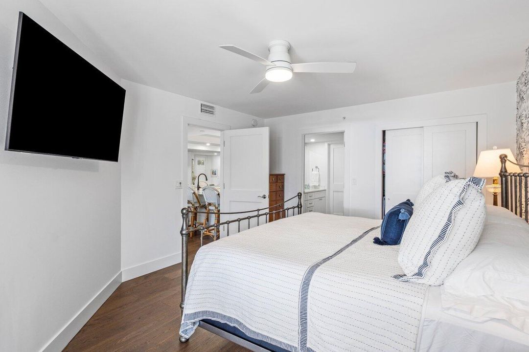 For Sale: $895,000 (2 beds, 2 baths, 1460 Square Feet)