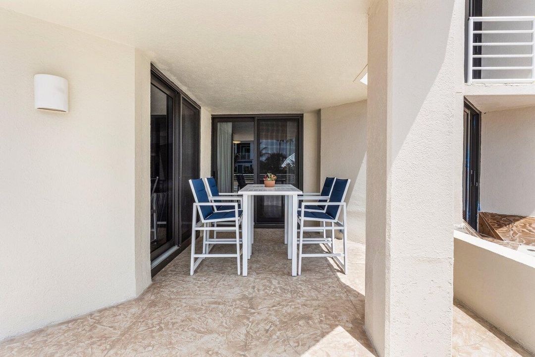 For Sale: $895,000 (2 beds, 2 baths, 1460 Square Feet)