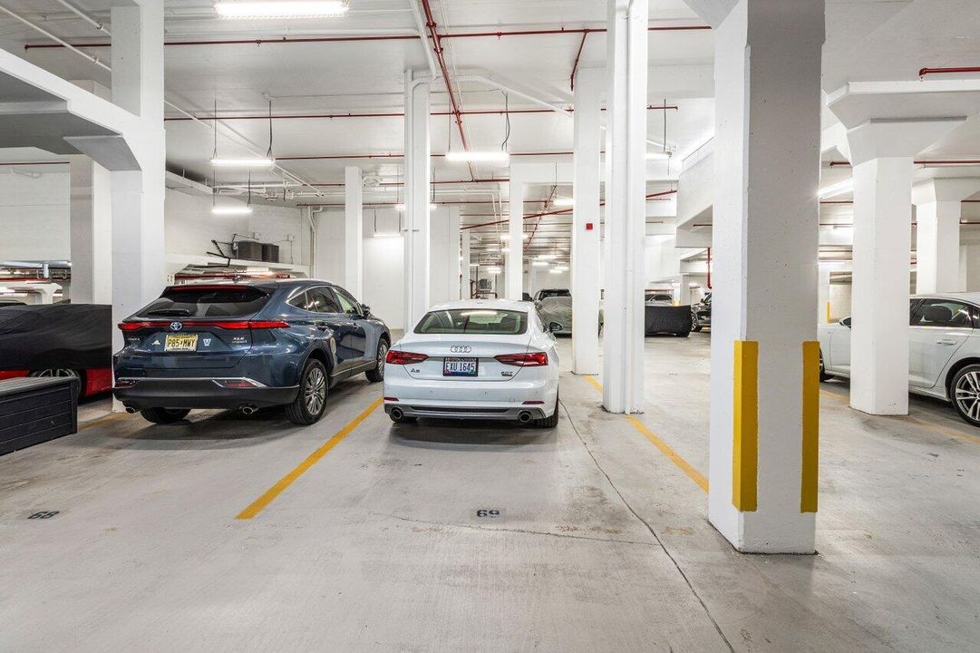 For Sale: $895,000 (2 beds, 2 baths, 1460 Square Feet)