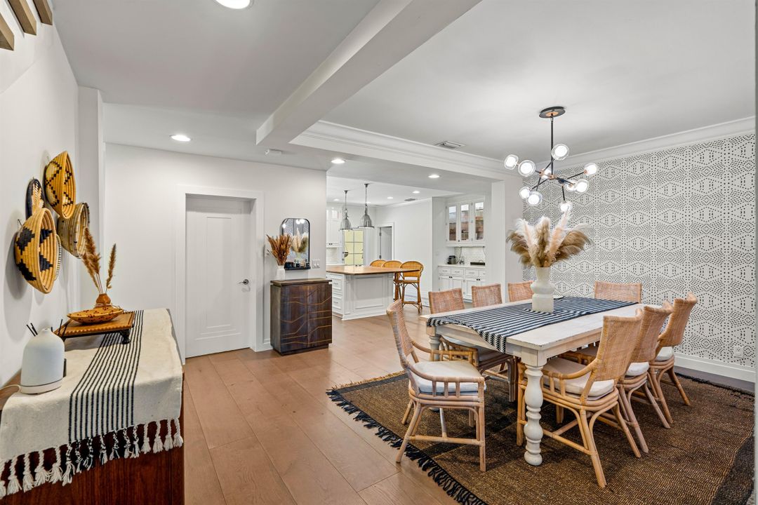 For Sale: $3,695,000 (4 beds, 4 baths, 3804 Square Feet)