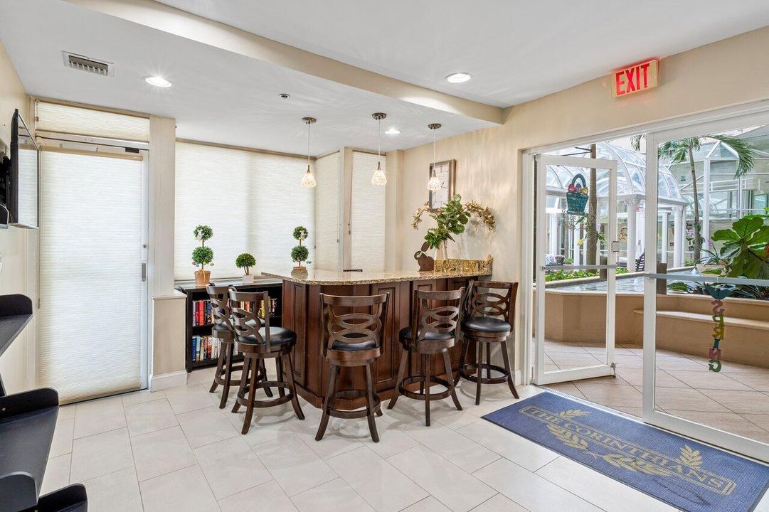 For Sale: $895,000 (2 beds, 2 baths, 1460 Square Feet)