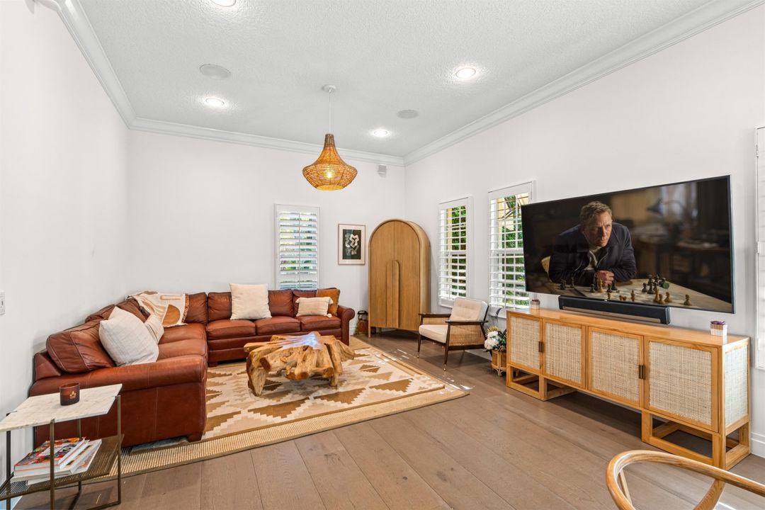 For Sale: $3,695,000 (4 beds, 4 baths, 3804 Square Feet)