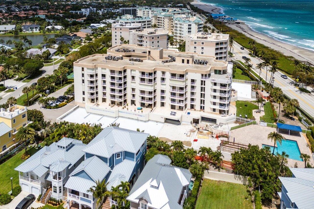 For Sale: $895,000 (2 beds, 2 baths, 1460 Square Feet)