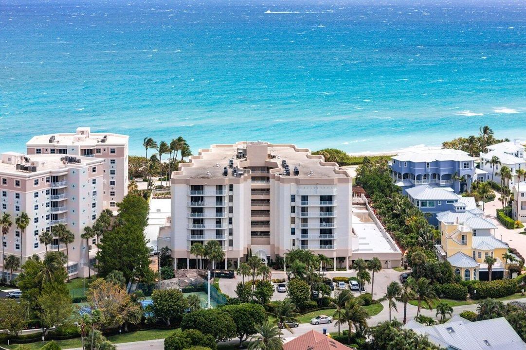 For Sale: $895,000 (2 beds, 2 baths, 1460 Square Feet)