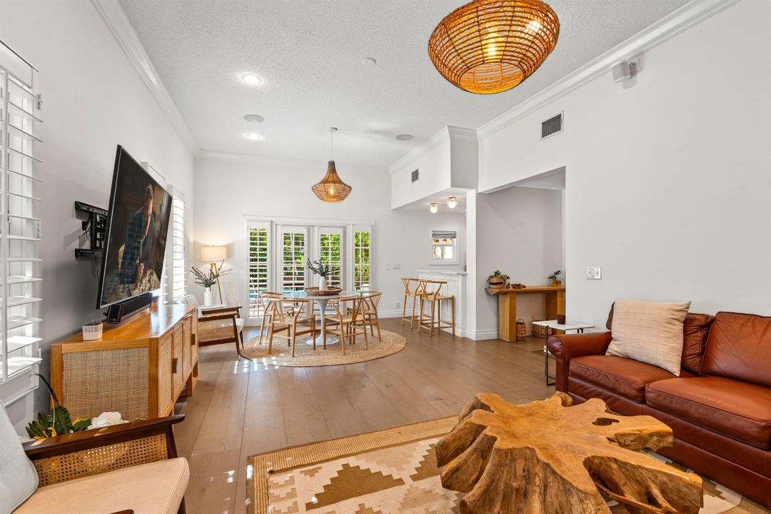 For Sale: $3,695,000 (4 beds, 4 baths, 3804 Square Feet)