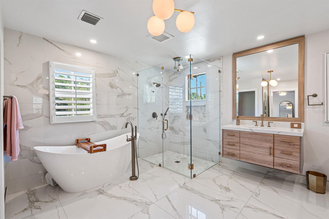 For Sale: $3,695,000 (4 beds, 4 baths, 3804 Square Feet)