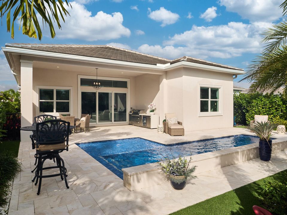 For Sale: $1,200,000 (3 beds, 2 baths, 2434 Square Feet)