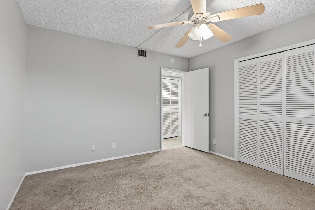 待售: $290,000 (2 贝兹, 2 浴室, 1351 平方英尺)