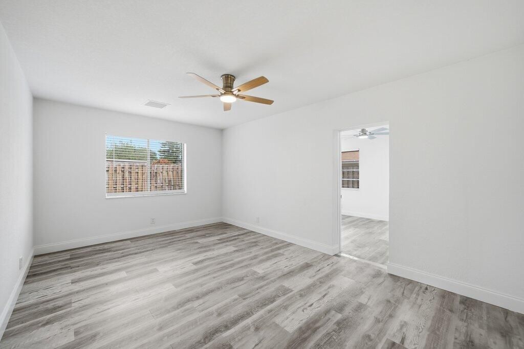 For Sale: $569,900 (3 beds, 2 baths, 1782 Square Feet)