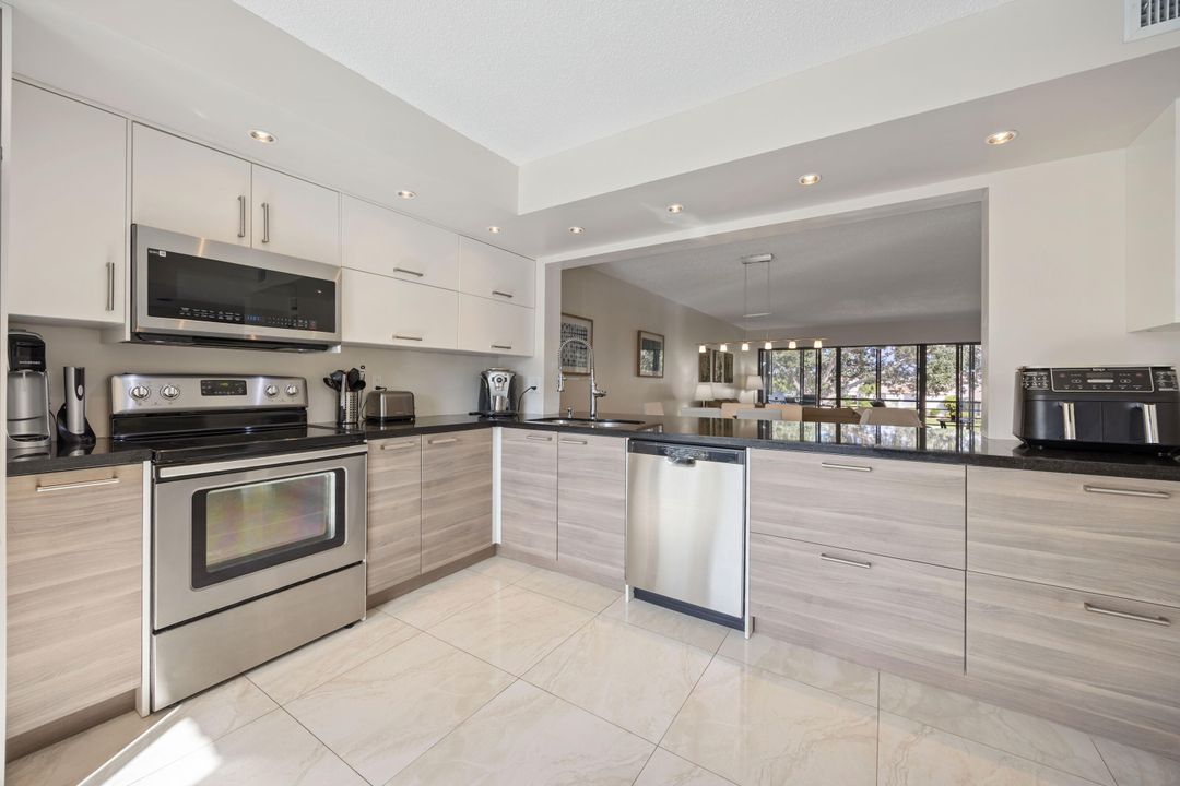 En Venta: $299,000 (2 camas, 2 baños, 1280 Pies cuadrados)